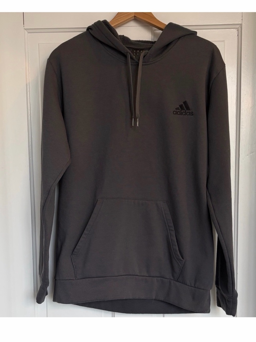 Adidas Men's Gray / Olive  Hoodie Size Medium with logo on back